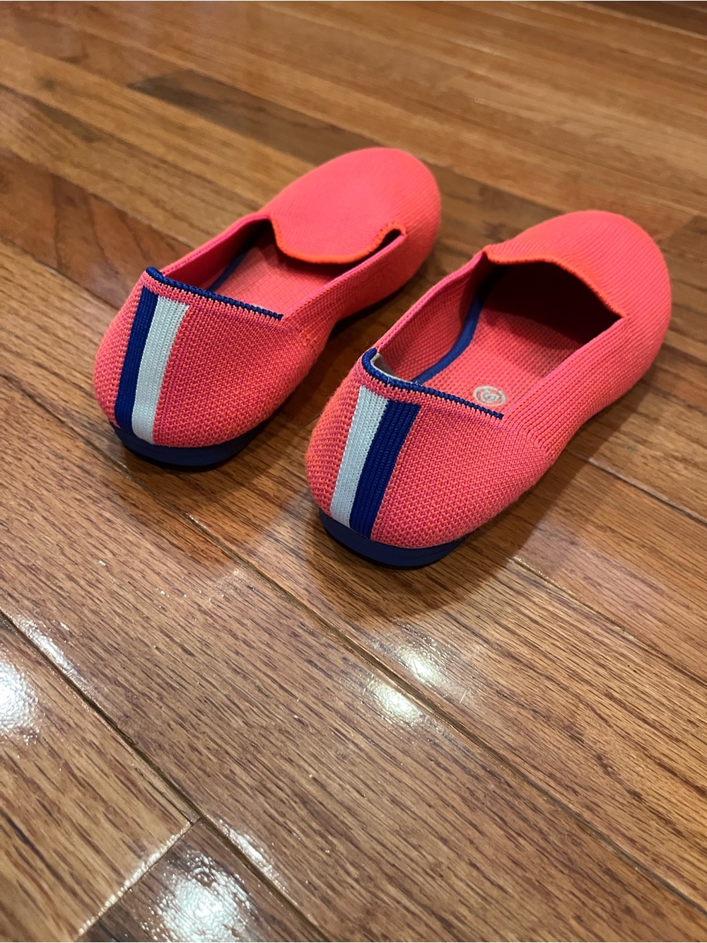 Rothy’s Girls Size 2 neon pink Slip-On Shoes with Navy & White Stripe